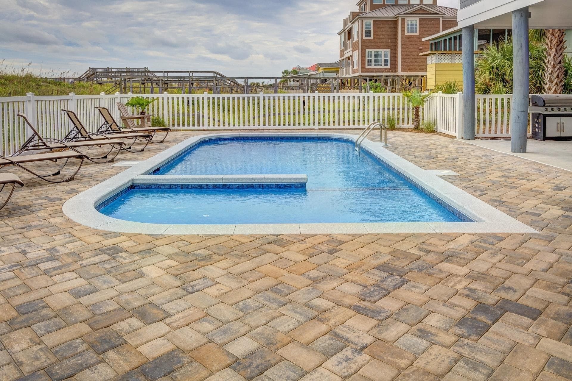 ¿Para limpiar una piscina es necesario vaciarla? 