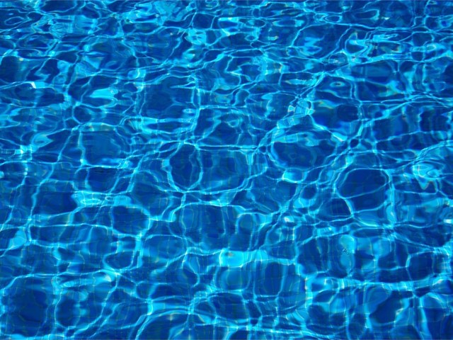 ¿Cómo debes cuidar la piscina antes de la llegada del calor? 