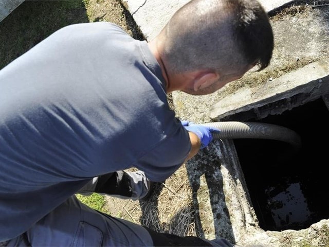 ¿Cómo saber si tu fosa séptica está llena o atascada?