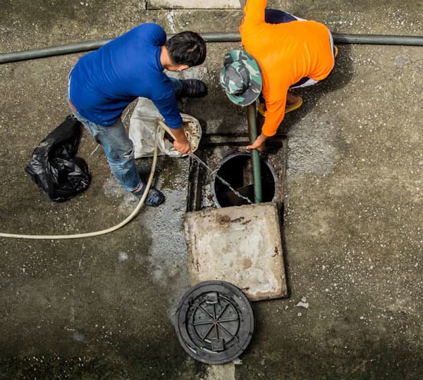 Limpieza de alcantarillado en A Coruña y Ferrol
