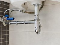 ¿Malos olores en el baño? 5 causas comunes que provienen de tus tuberías